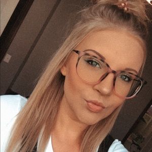 Meet your Posher, Arianna